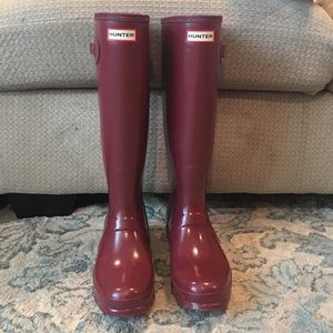 Maroon Hunter boots